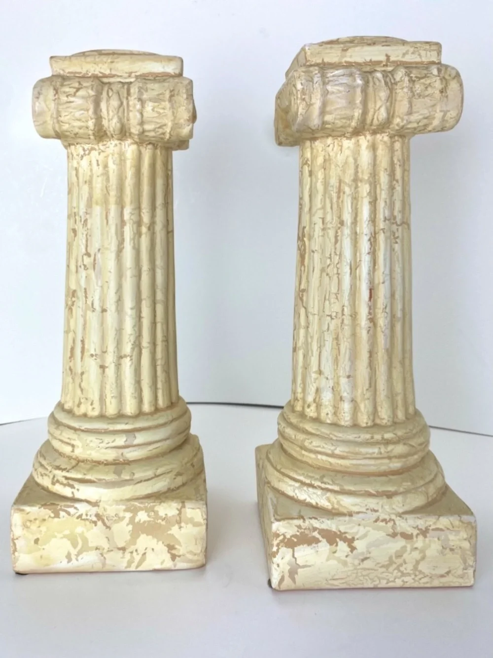 Set of 2 Vintage Greek Column Candlesticks in Aged Neutral Finish - Picture 4 of 10